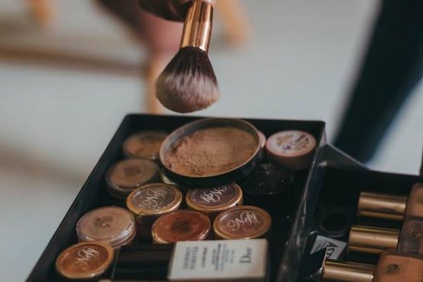 Quels sont les produits de beauté à avoir le jour de son mariage ?